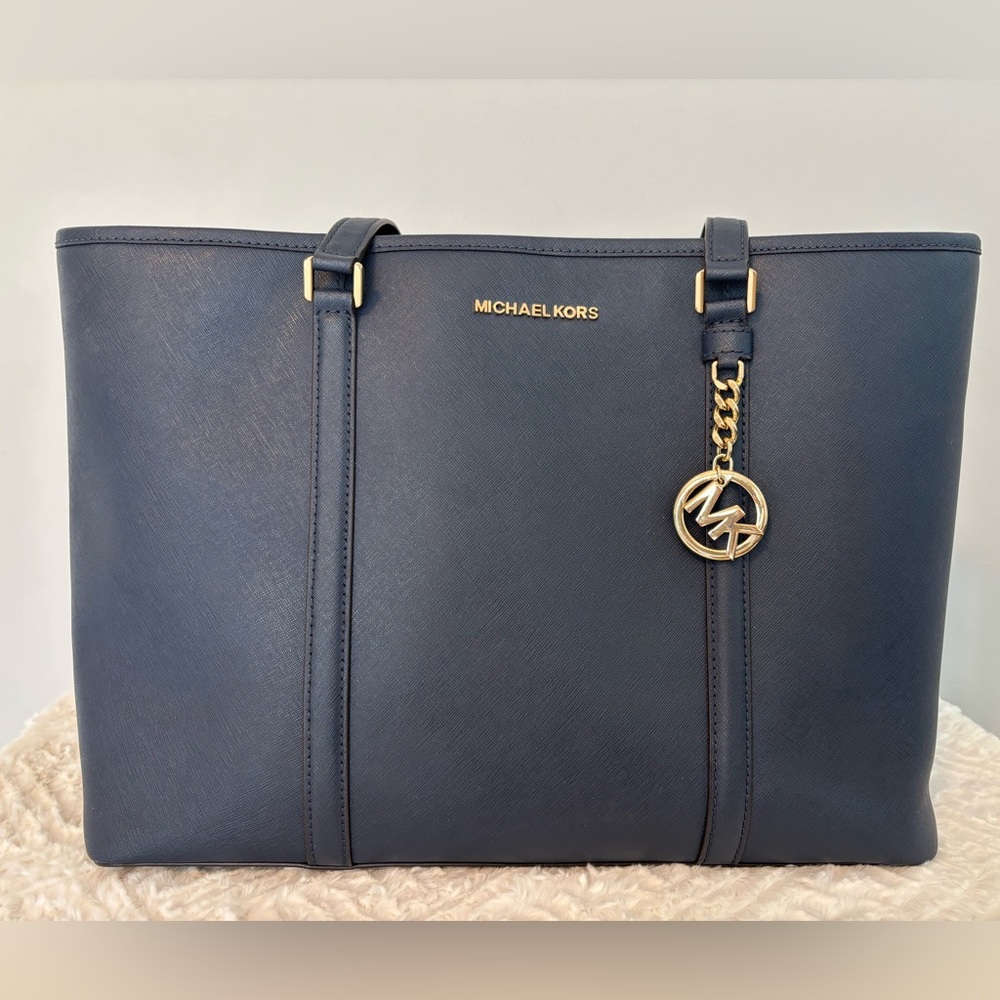 Michael Kors Large Sady Carryall Shoulder Bag Navy